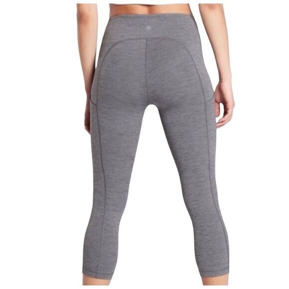 Athleta Ultimate Stash Pocket Capri Leggings Gray Size Small - Picture 8 of 8